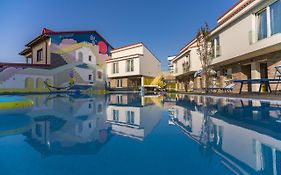 Nayino Resort Hotel